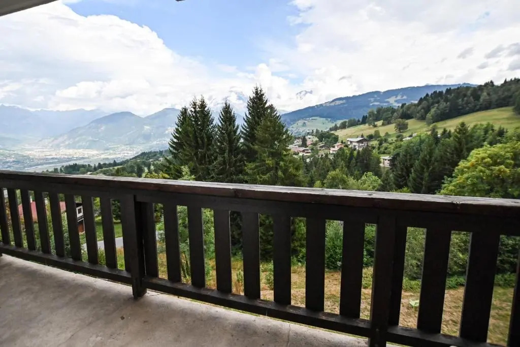 BRIGHT 45 m with VIEW of the Mont-Blanc