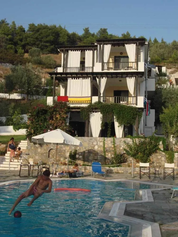 Lithanemon
