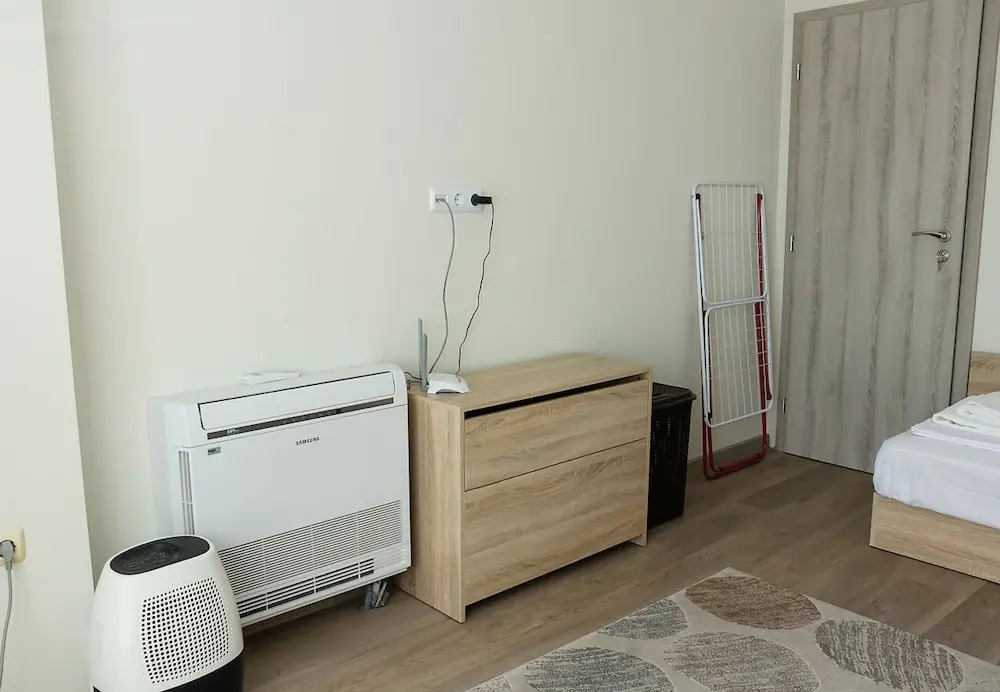 FM Luxury 2-BDR Apartment - Bright & Modern