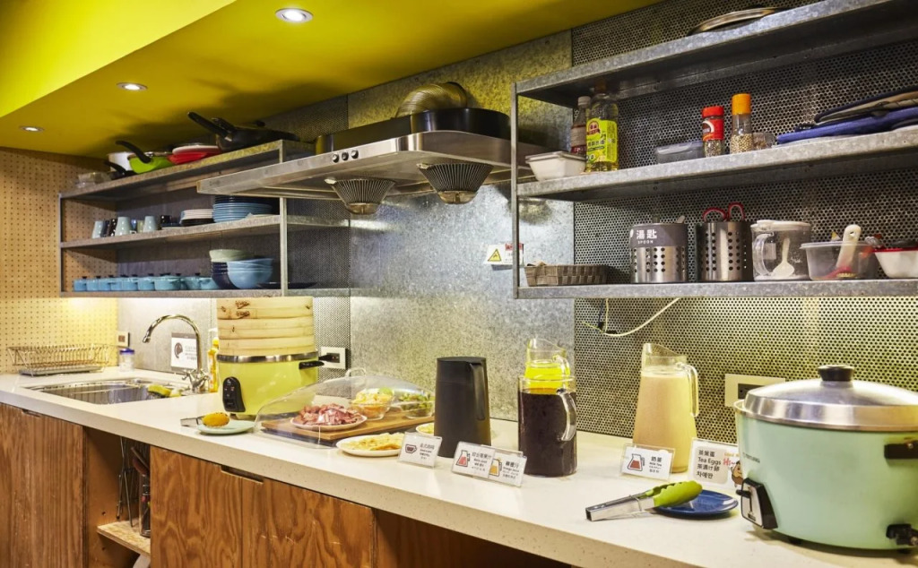 Bouti City Capsule Inn - Hostel