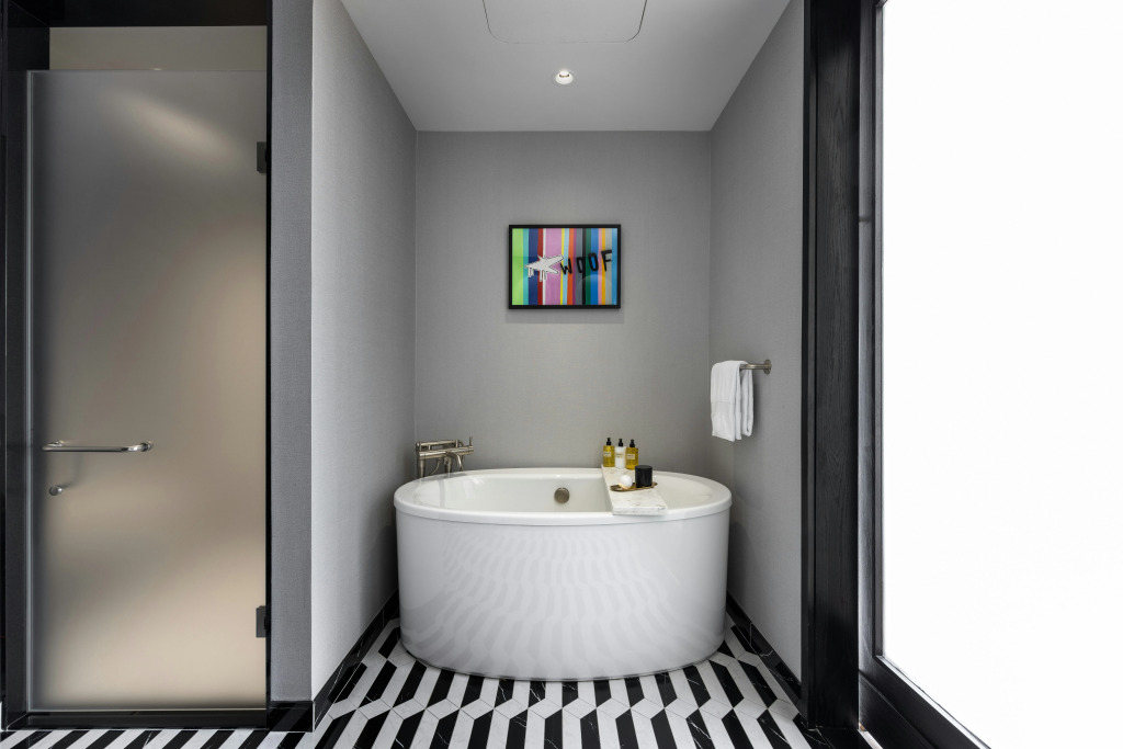 Daxton Hotel Birmingham, Curio Collection by Hilton