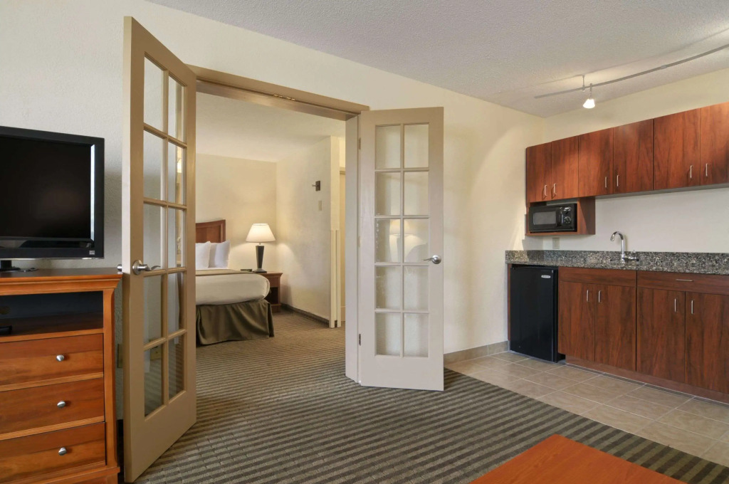 Baymont by Wyndham Macon I-75