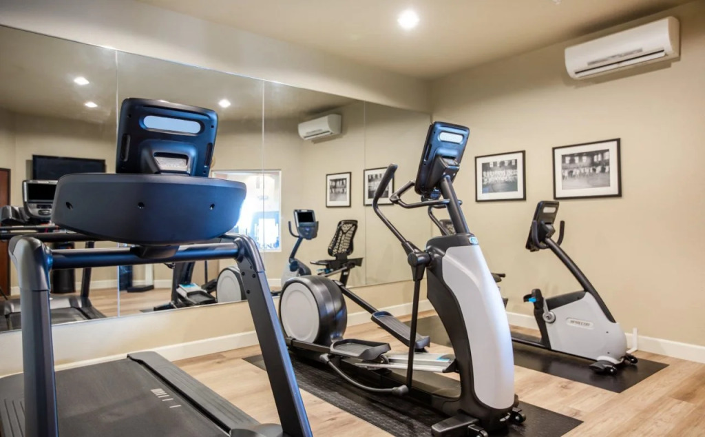 Holiday Inn Express Hotel & Suites Astoria by IHG