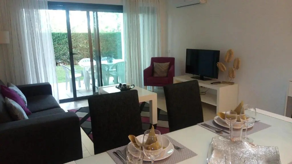 T2 de luxo em Albur-VIllage a 10 minutos da praia a pé