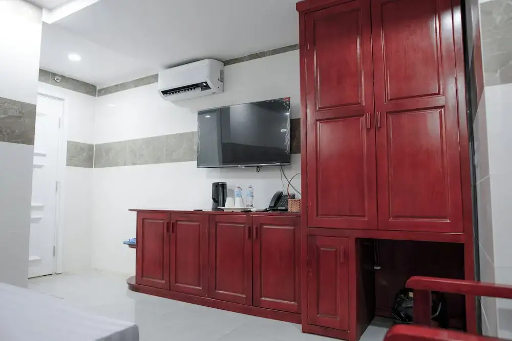 Tân Hạnh Hotel