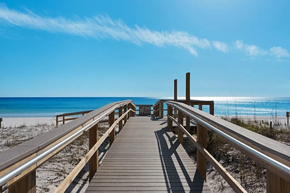 New Listing! Lovely Azure W/ Gulf-front Pool 3 Bedroom Condo