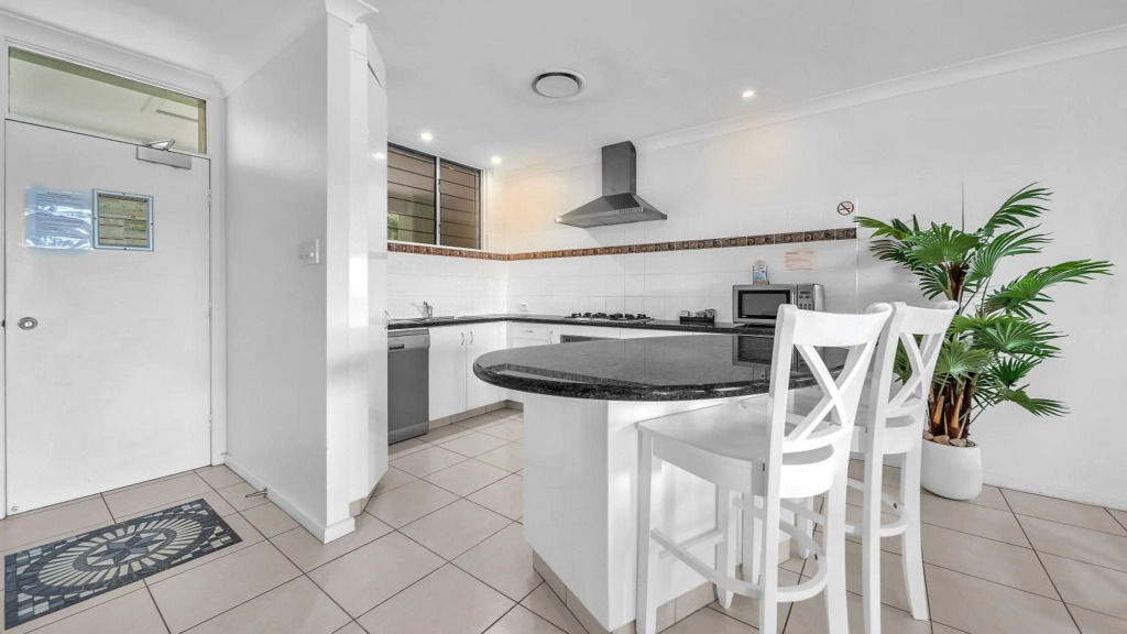 Lagoon Beachfront Lodge 202 on Hamilton Island by HamoRent