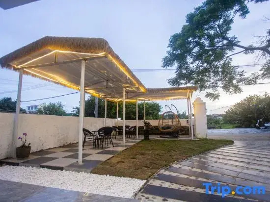 Weizhou Island Banxia Yunjian Homestay (Shell Beach)