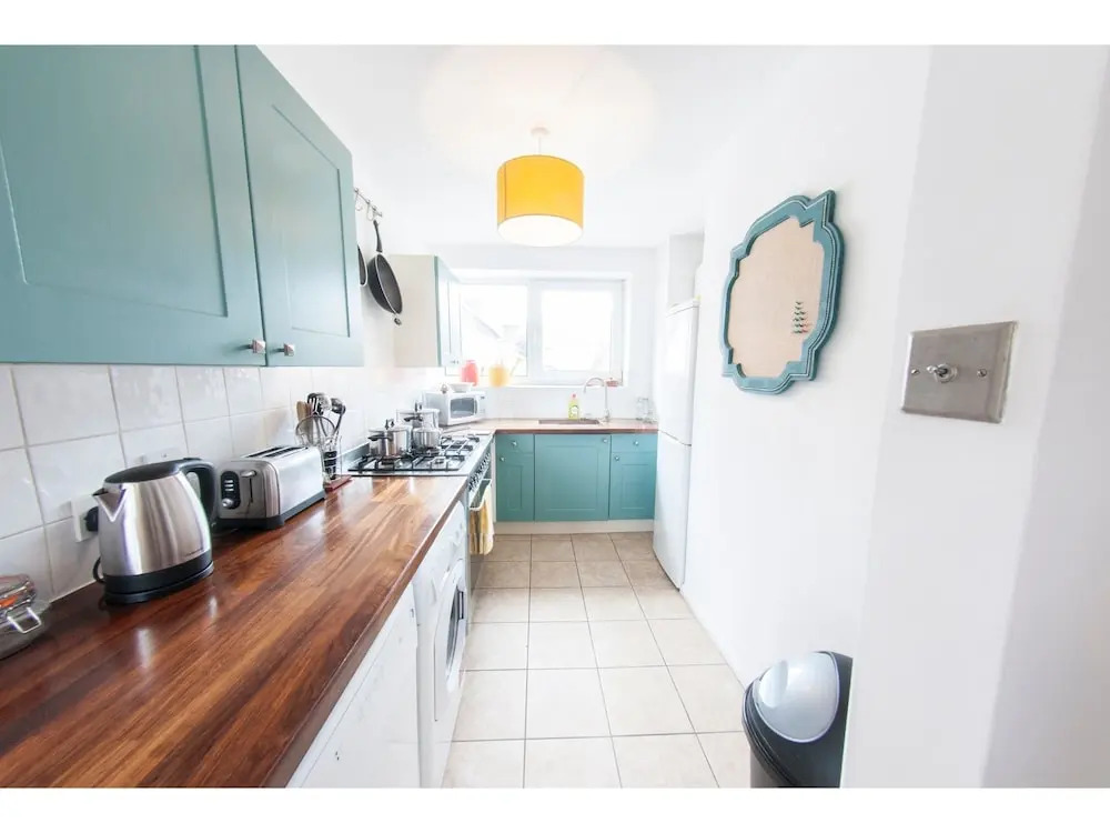 Bright & Airy 2-bedroom Flat for 6 in Blackheath