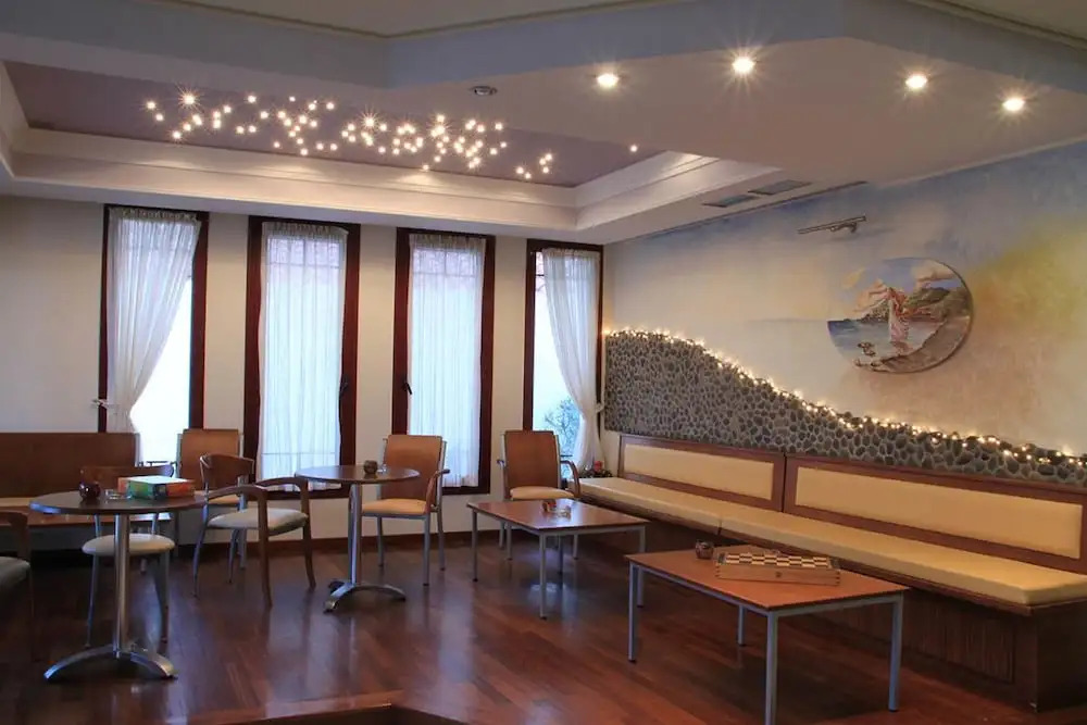 Aigiali Rooms