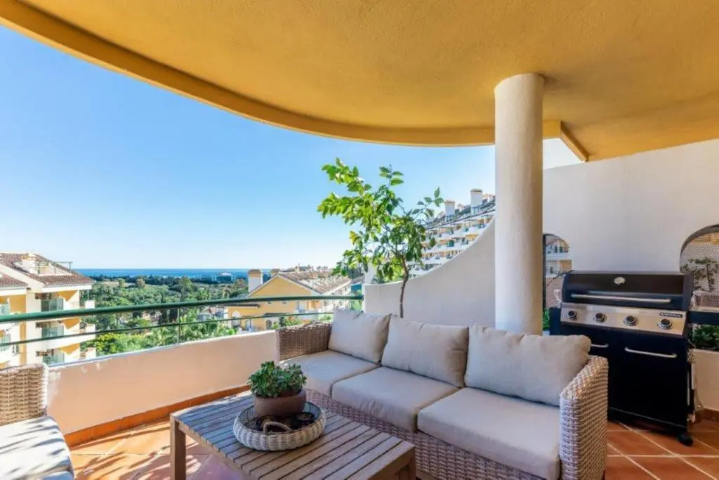 4 bedroom luxury duplex with sea views by Puerto Banus