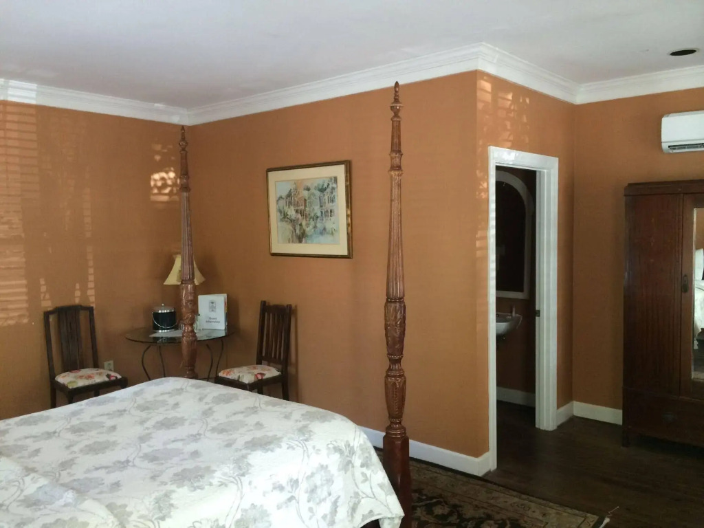 Barksdale House Inn