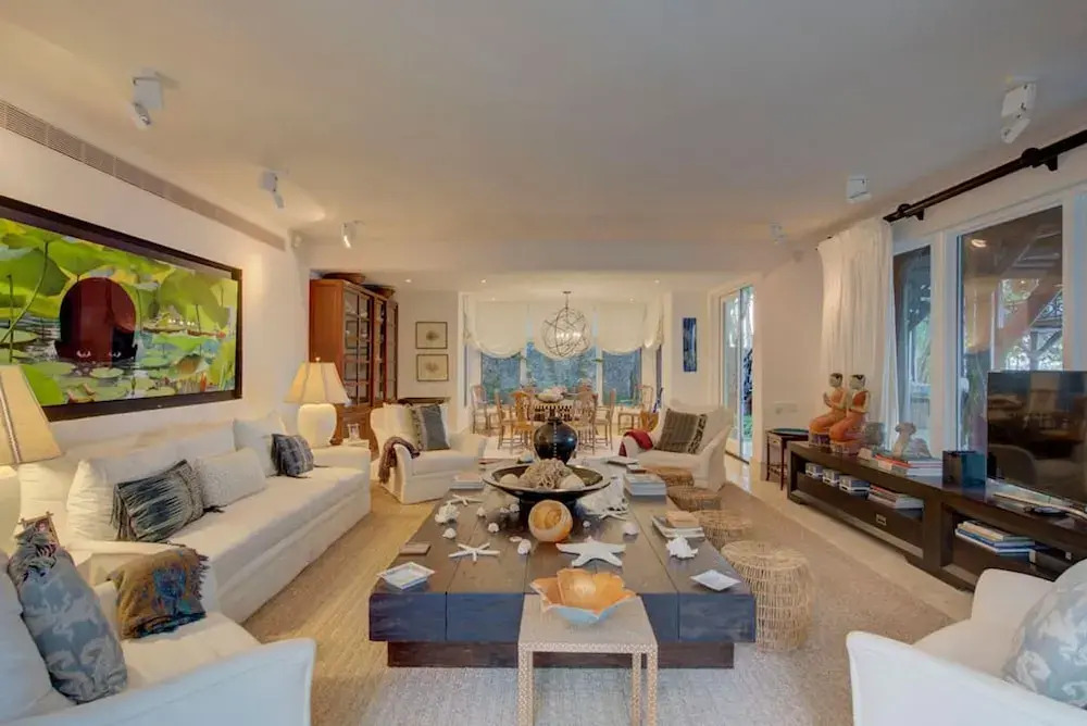 6 BR Beachfront Lush Oasis