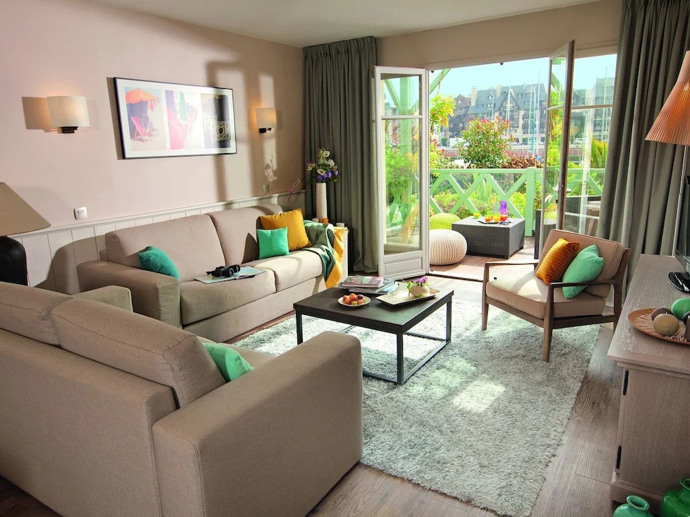 Stylish and Comfortably Furnished Apartment in Deauville