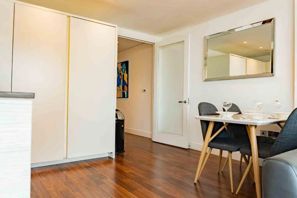 Gunwharf Quays Harbour Apartments