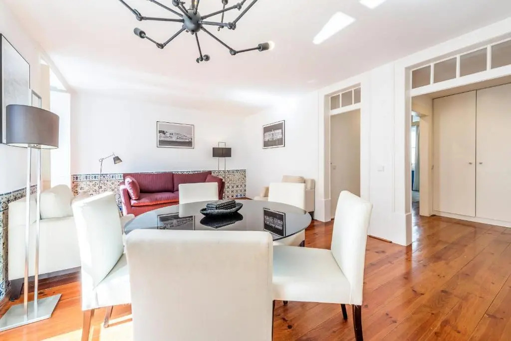 Modern 2Br Baixa Apt For Up To 5 Guests!