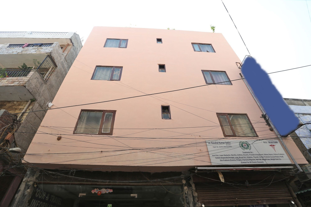 OYO 9726 Hotel Aura Palace Deluxe