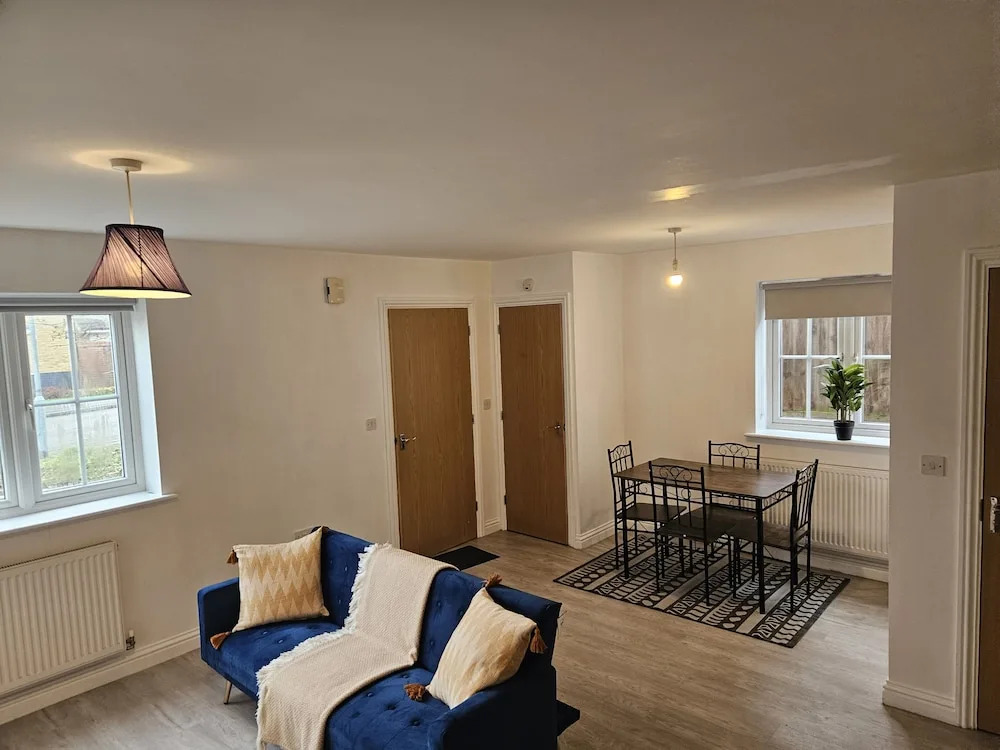 Impeccable 2-bed House in Basildon