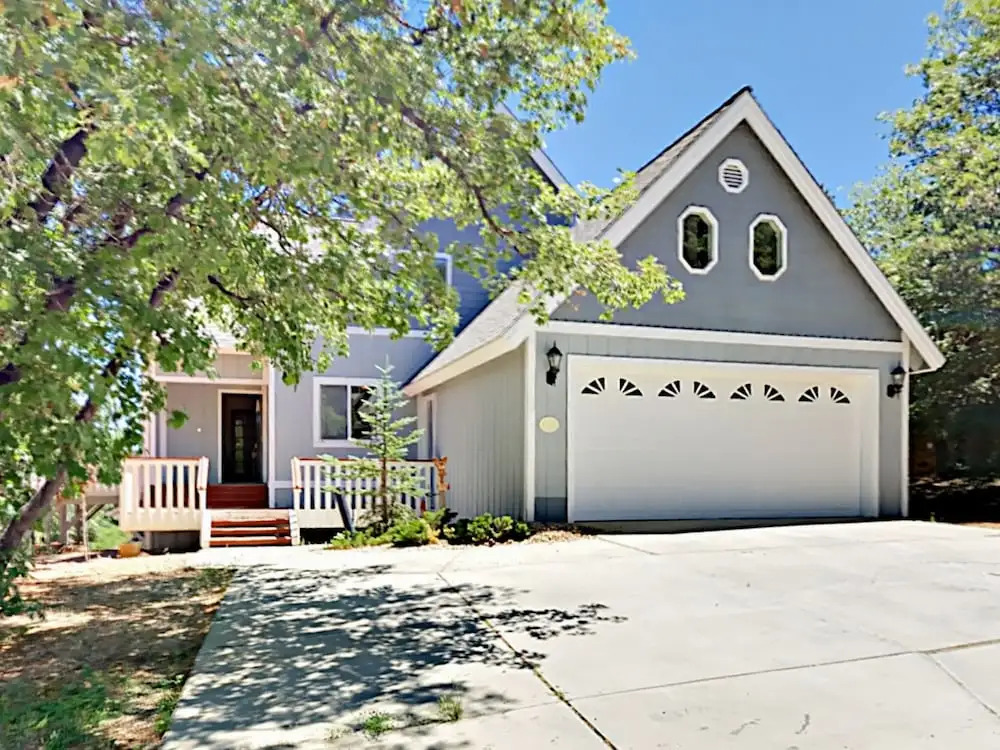 1174 Alameda Rd Home 4 Bedrooms 2 Bathrooms Home
