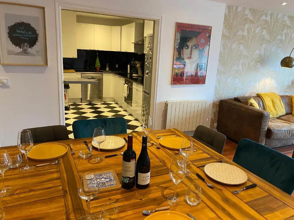 Appartement quartier calme. Proche Port et plages.