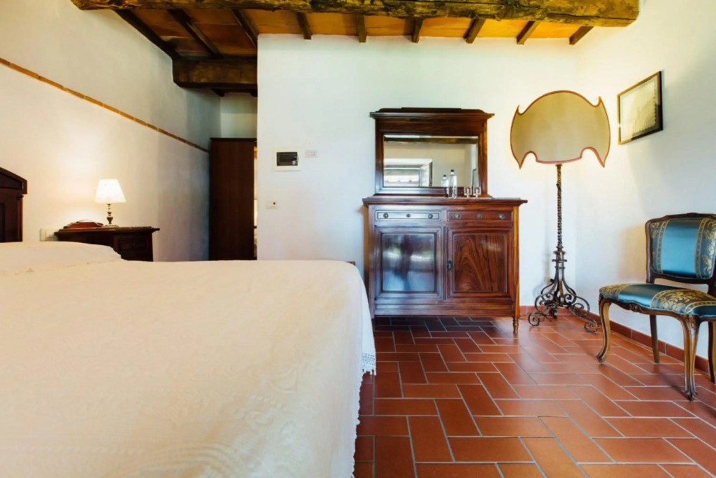 6 bedrooms villa with private pool and furnished terrace at Santa Fiora