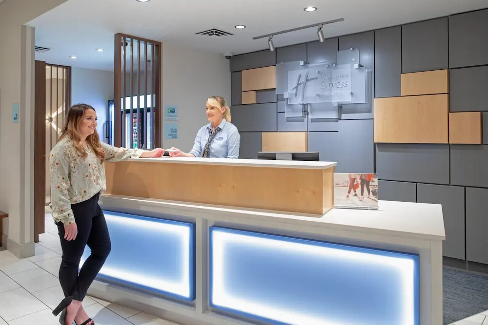 Holiday Inn Express & Suites - Sterling by IHG