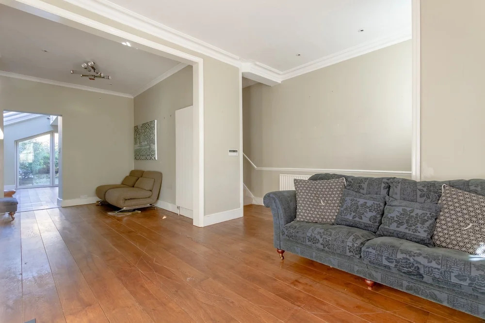 3 Bedroom Family Home in Shepherds Bush