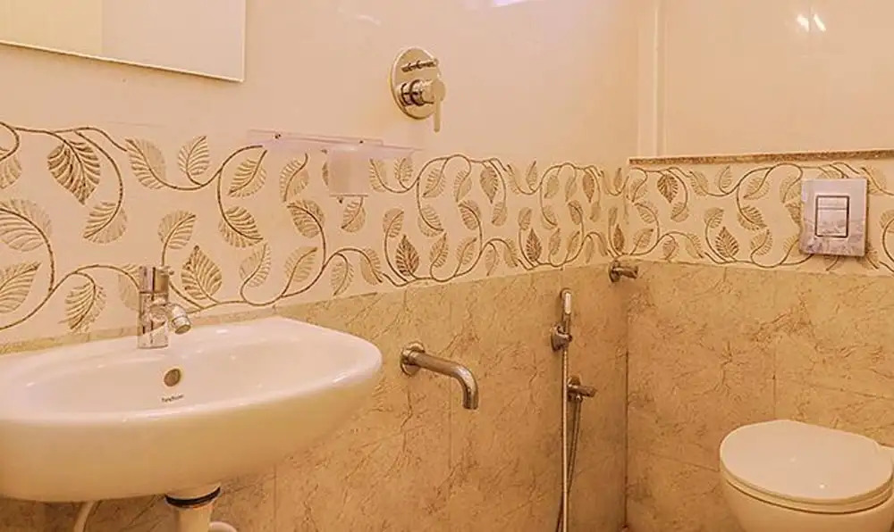 Fabhotel Marella Suites
