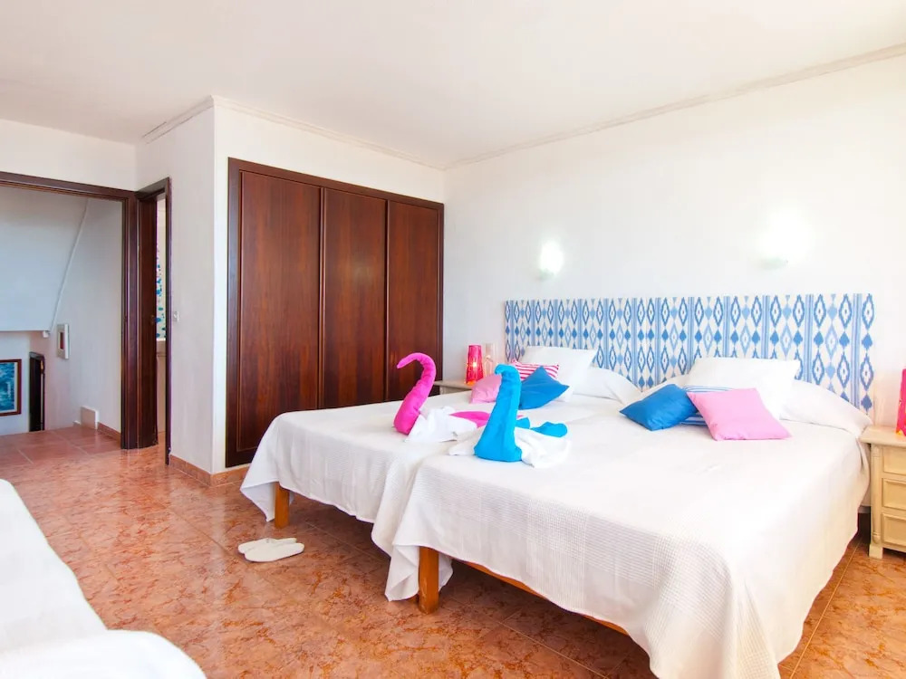 Villa Shermita para 8 con piscina, jardín y vistas espectaculares