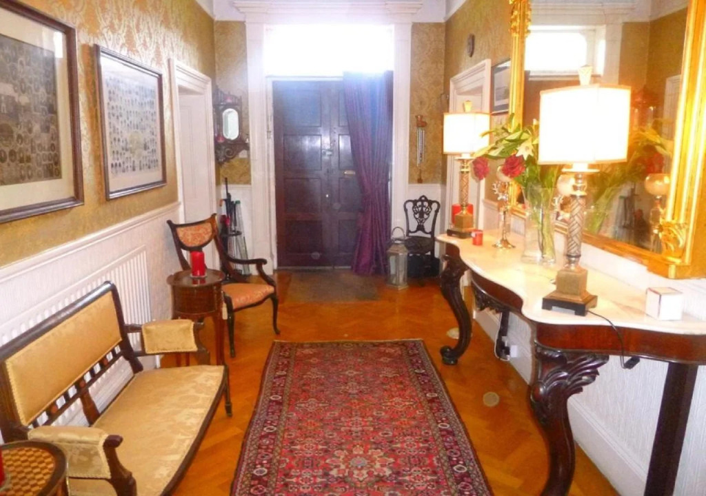 Glenmore House