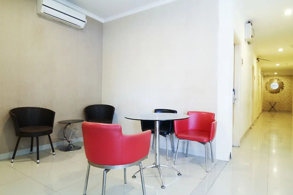 Airy Panakkukang Boulevard Ruko Ruby 51 Makassar