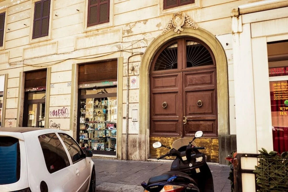 Large Flat/industrial Style/close to Termini