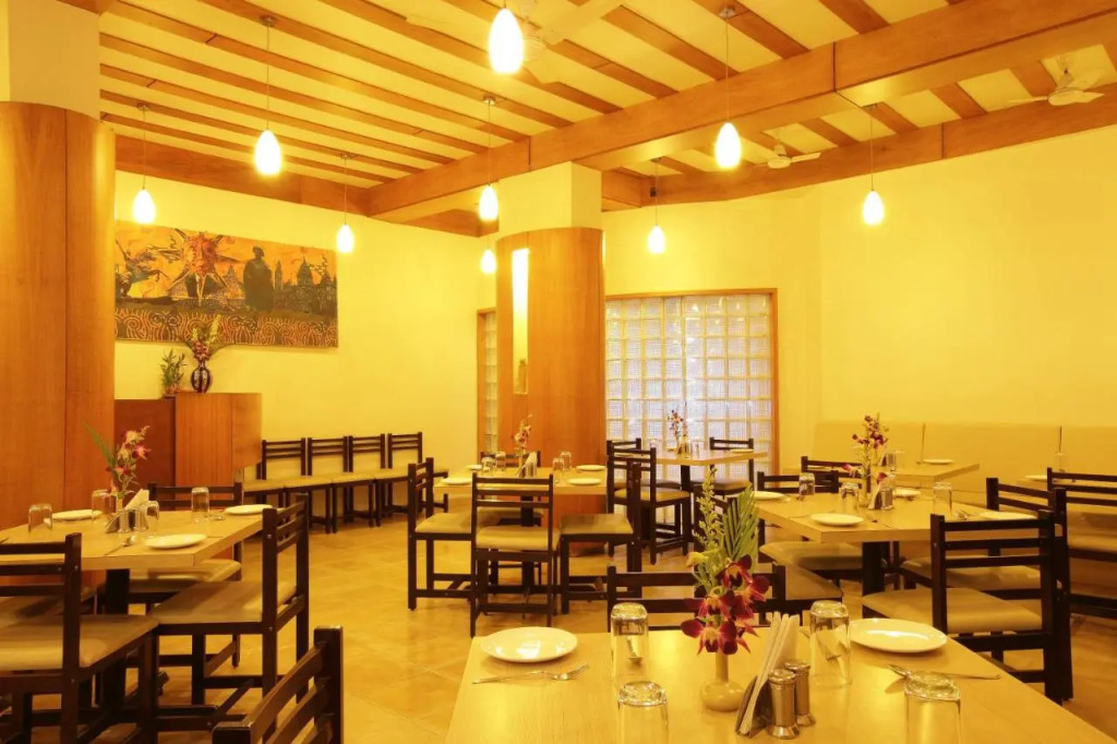 Hotel Orient Crown, Kolhapur
