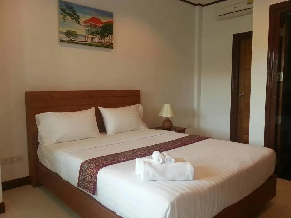 Baan Ekamporn 2