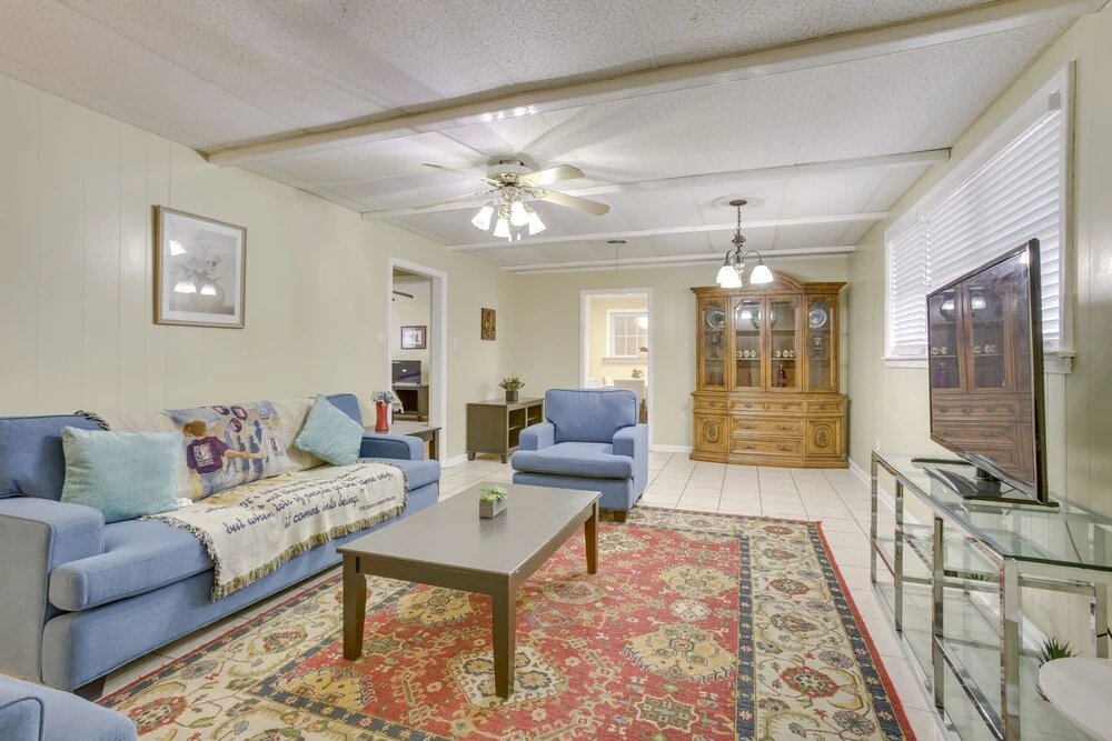 5 Mi to City Park: New Orleans Area Home