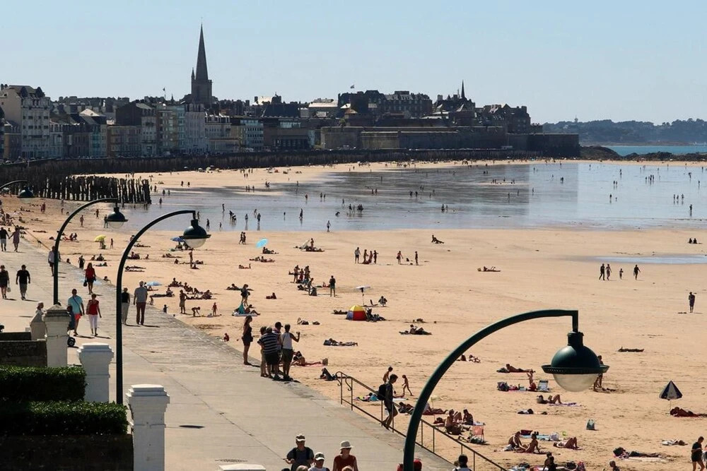 Apartment With one Bedroom in Saint-malo - 300 m From the Beach