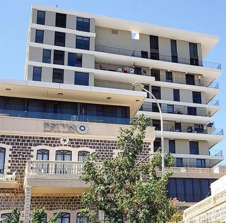 Lakeview Oasis