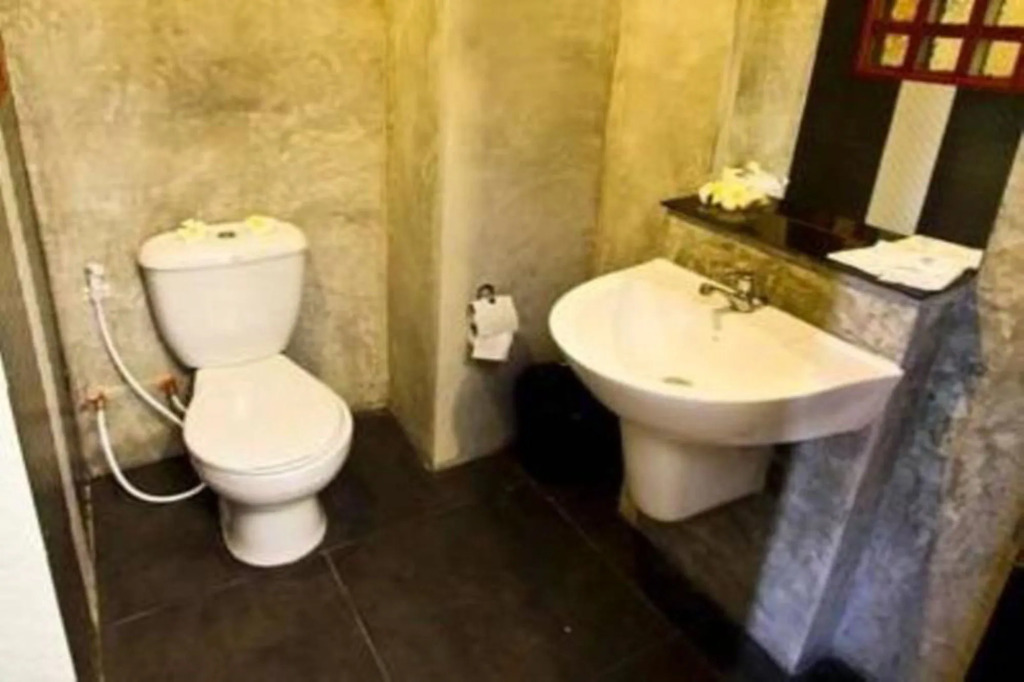 B Square Hotel