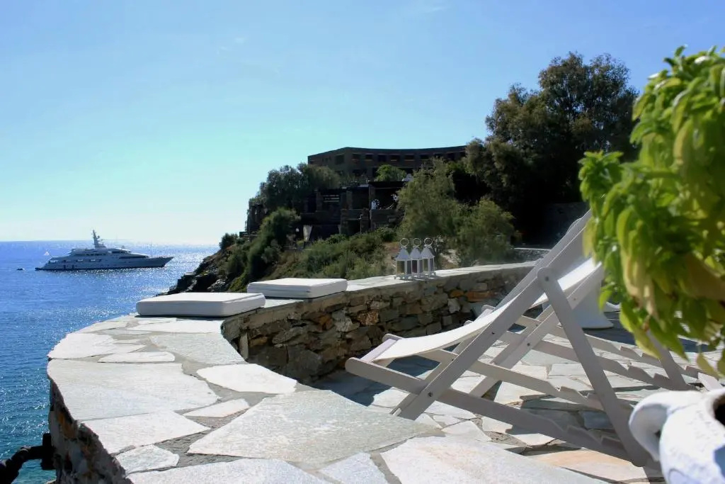 Romantic and cozy house on the waterfront in Koundouros, Kea