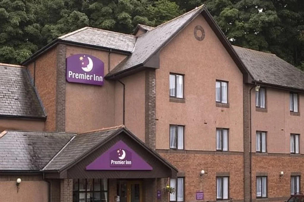 Отель Premier Inn Inverness Centre Millburn Rd
