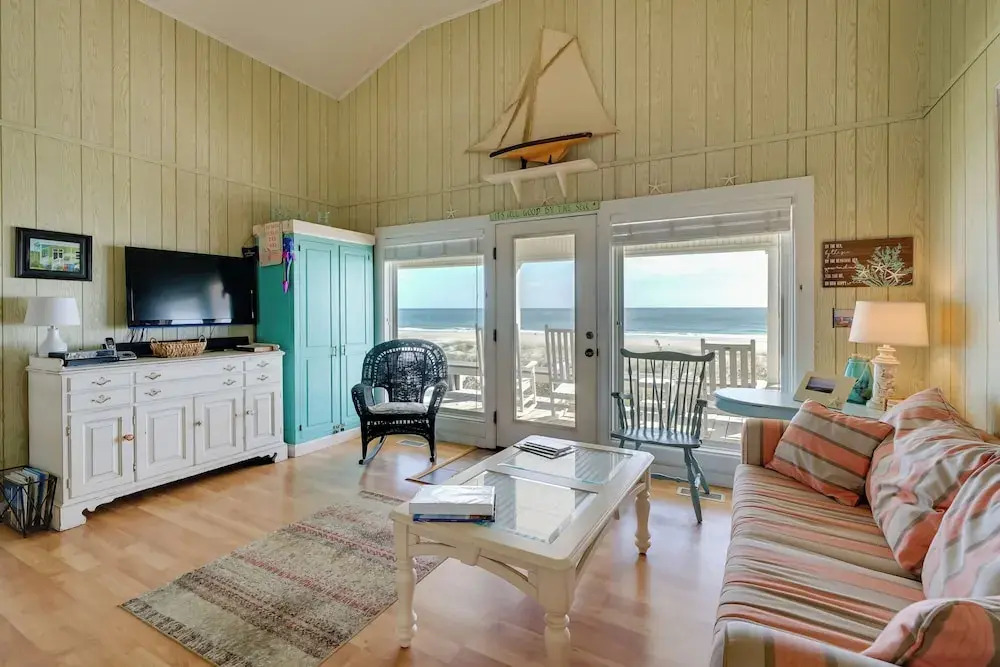 Peaceful 'cottage By The Sea' Oceanfront Home!