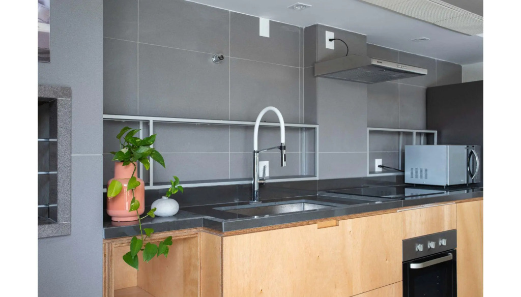 Charlie em POA - Studio Moderno com Coworking e Lavanderia