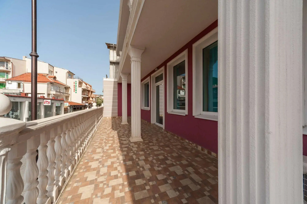 Roel Residence Apartments