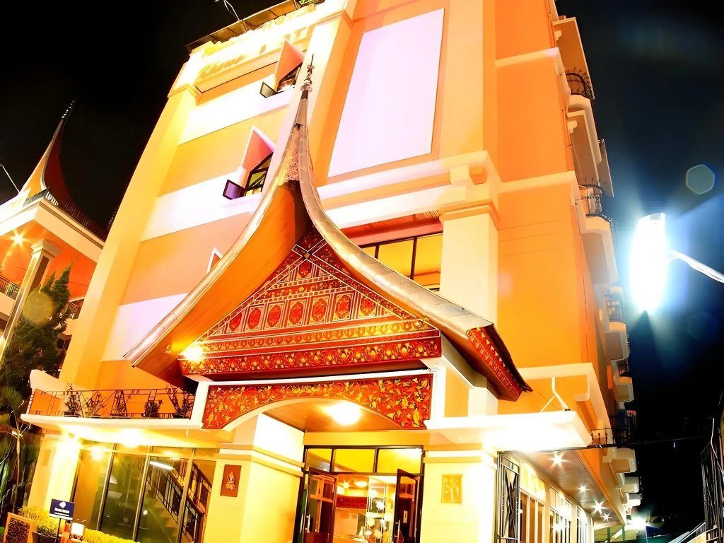 Kharisma Hotel