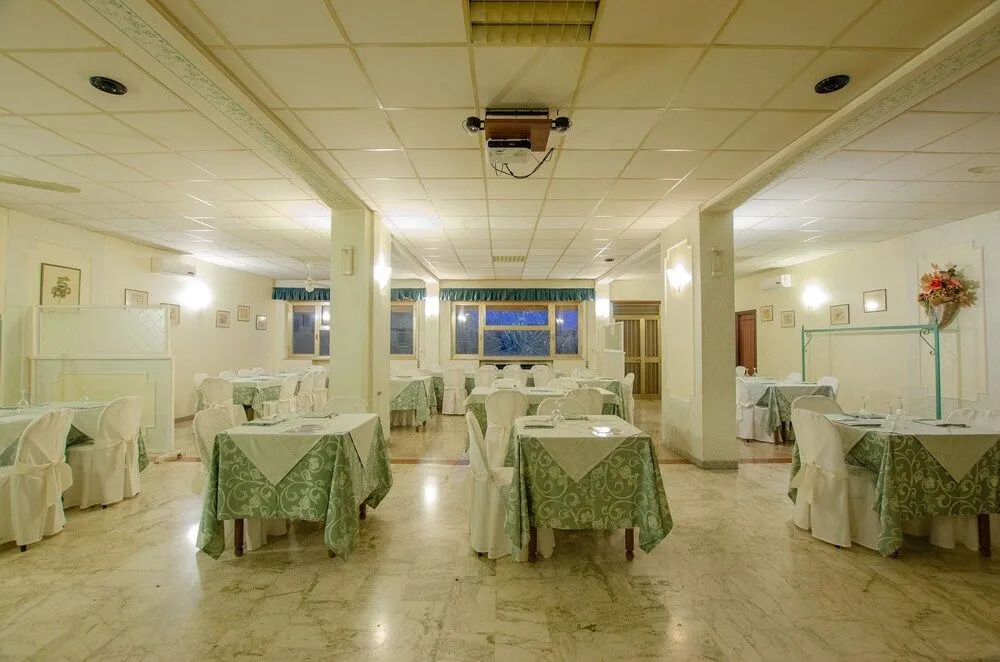 Hotel Holiday