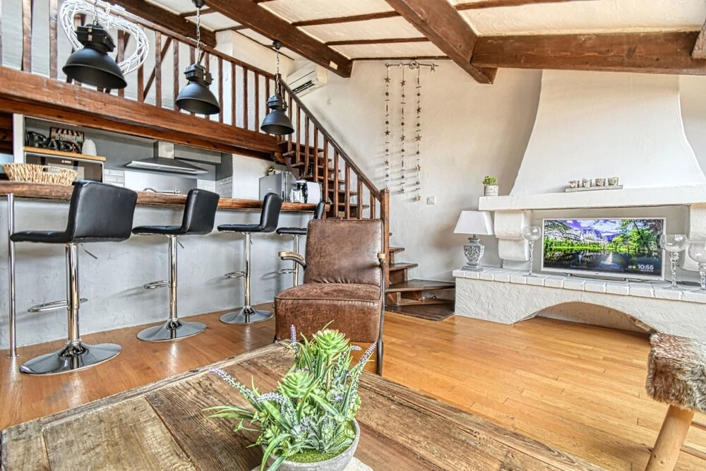 Guestready - Cozy and Rustic Duplex - 1 min Walk From Palais!