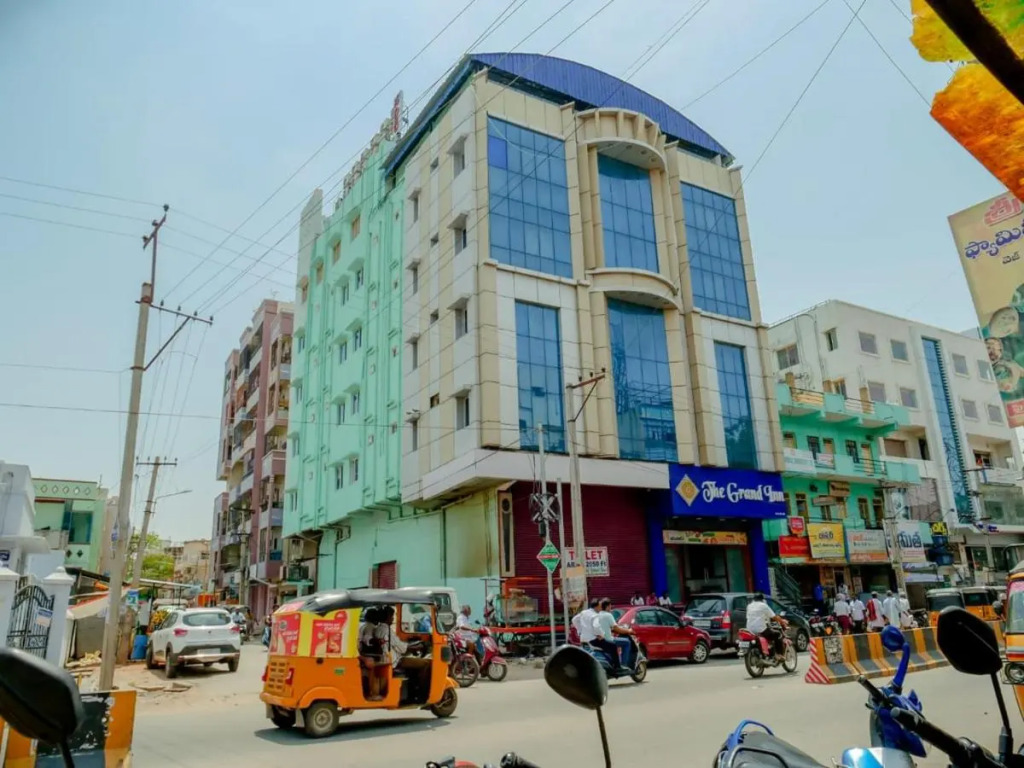 OYO Townhouse Anantapur Near Srikantam Circle