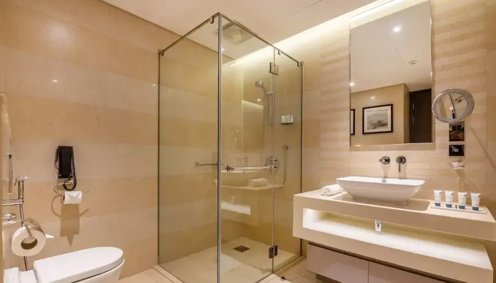Modern 1BR Near Dubai Frame With City Views