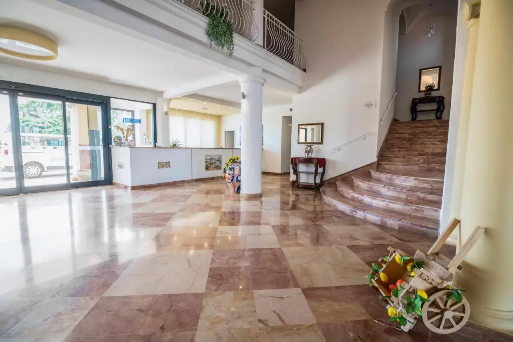 Delfino Beach - CDSHotels