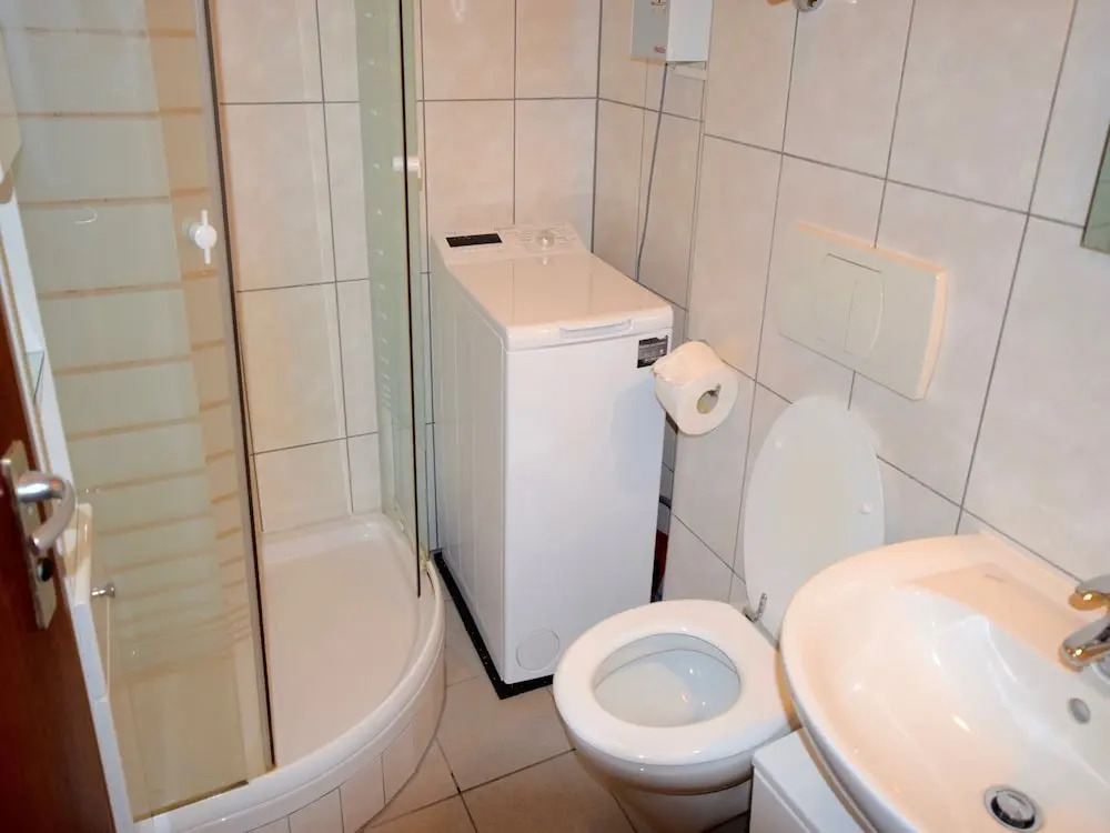AB Apartment 14